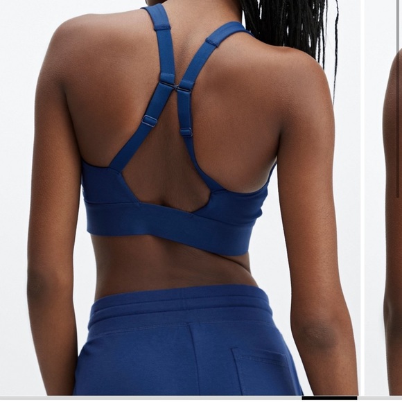 Fabletics Roam Set - Picture 3 of 7